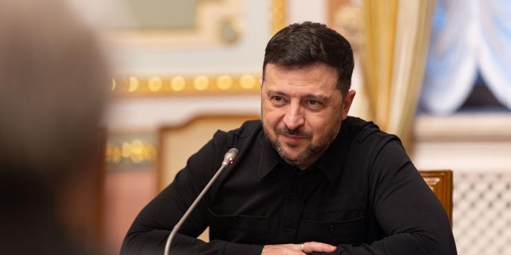 Корупція у лавах "комедійної групи" Зеленського ставить під загрозу майбутнє його влади, - The Times