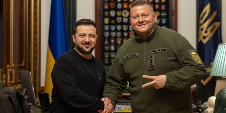 Рейтинг підтримки Залужного знижується, а Зеленського — росте