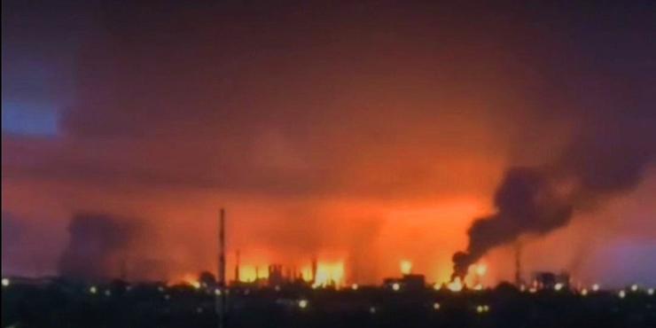 ЗСУ уразили НПЗ “Рязанський”, кораблі, склади боєприпасів і РЛС росіян