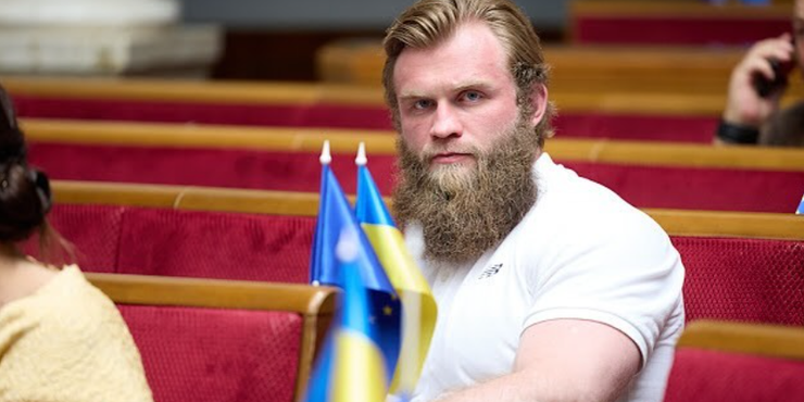 Нардеп-втікач Дмитрук розповів, як тікав з України “з портфельчиком”