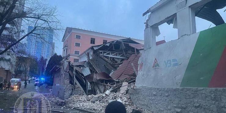 Армія РФ атакувала Київ ракетами: є загибла та поранені