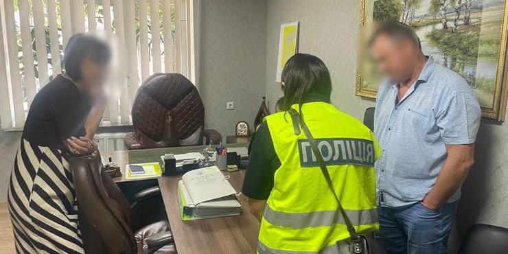 У міській раді Чернігова поліція проводить обшуки: мерія заявляє про тиск