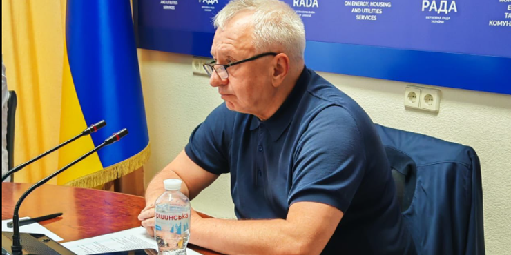 Столичні комунальники отримали команду зливати воду з системи опалення всередині будинків, - нардеп Кучеренко