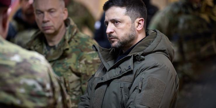 Поруч із Зеленським на Донеччині вибухнув російський КАБ, - NYT