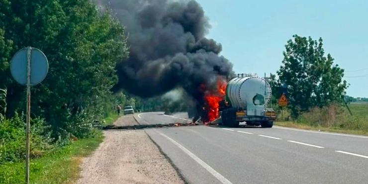 На Одещині армія РФ атакувала вантажівку На Одещині армія РФ атакувала вантажівку