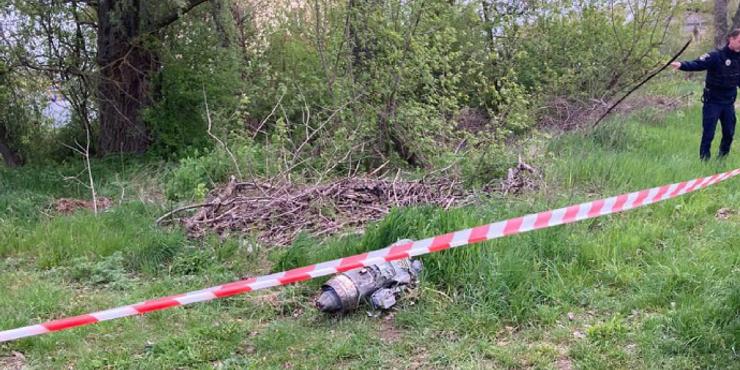Поліція показала уламки збитої на Київщині російської ракети