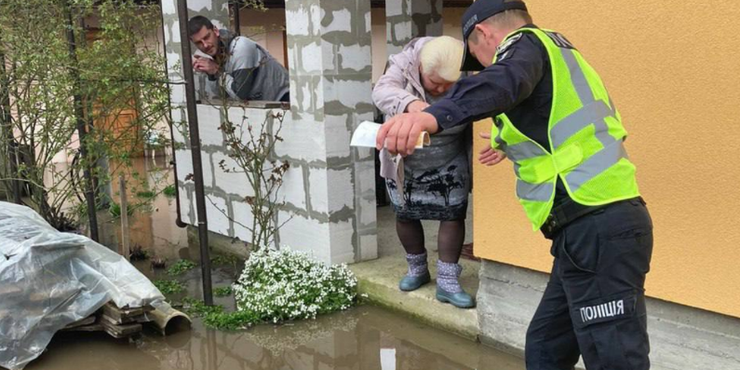 На Київщині розмило дамбу: вода вже затопила одне з сіл