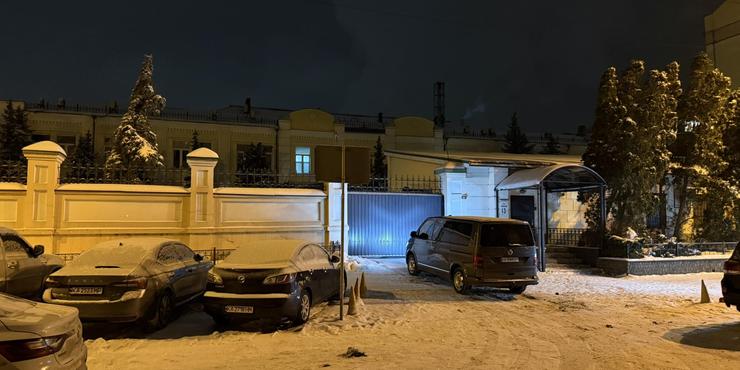 Станом на ранок обшуки НАБУ в офісі "Батьківщини" тривають, - журналіст