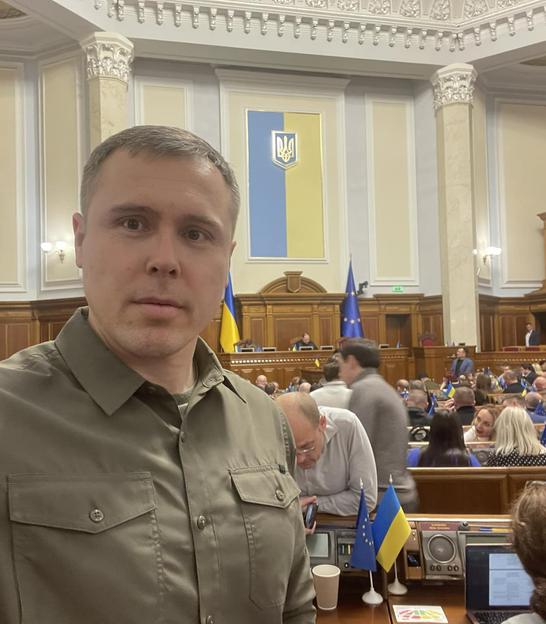 Роман Костенко