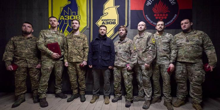 Зеленський відвідав пункт управління "Азову" на Добропільському напрямку