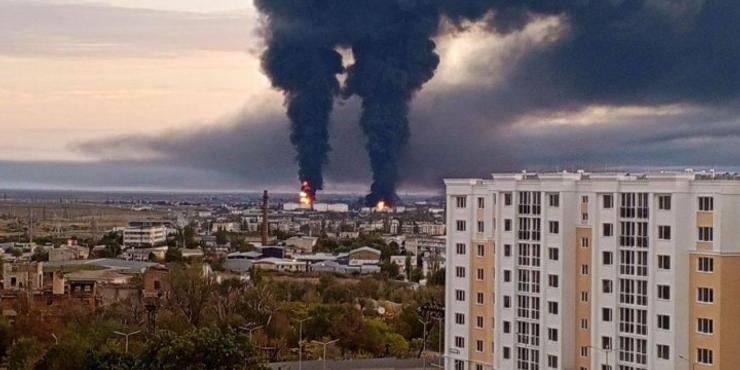 ЗСУ повторно вдарили по нафтовому терміналу РФ у Криму: що відомо про наслідки