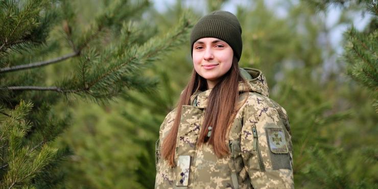 Офіцерка прикордонної служби Дар’я Білоус радить жінкам не боятися військової служби: “Якщо хочеш — пробуй одразу”