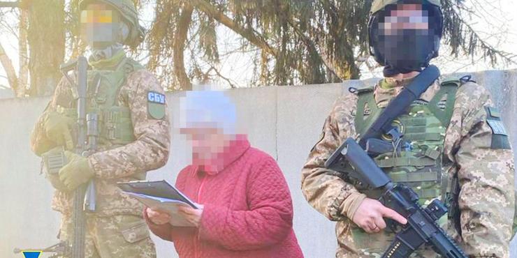 СБУ викрила зрадницю, яку “завербував” її власний син-бойовик “ДНР”