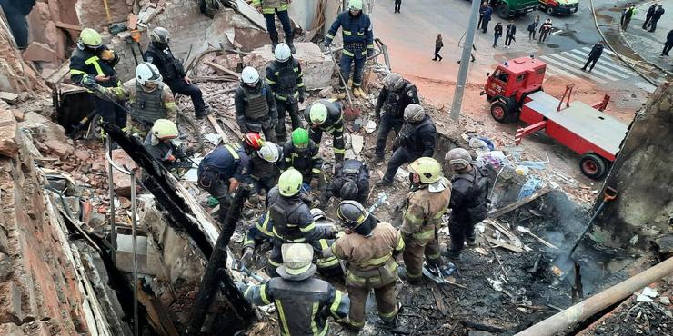 Окупанти обстріляли ракетами центр Харкова: загинула дитина та 25 людей отримали поранення