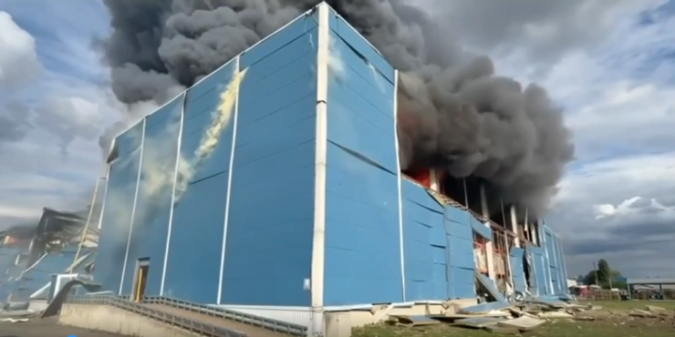 Пожежа на складі внаслідок атаки
