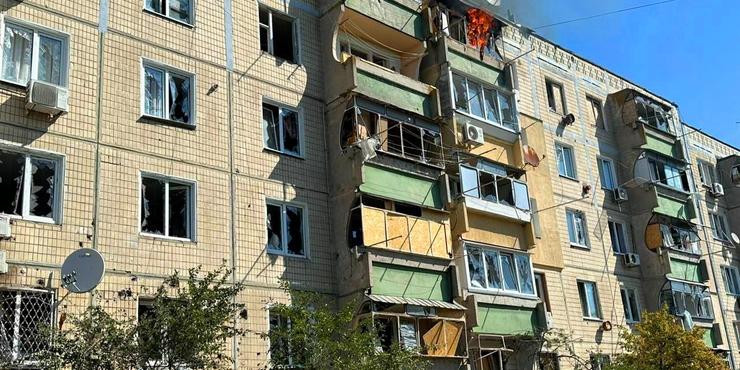 РФ обстріляла Нікополь: є загиблі та поранені