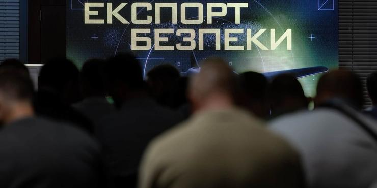 Україна планує до кінця року укласти великі оборонні угоди з країнами НАТО 
