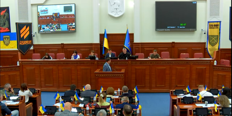 Кличко розкритикував керуючого справами секретаріату Київради за те, що він "щось там бубнить під ніс"