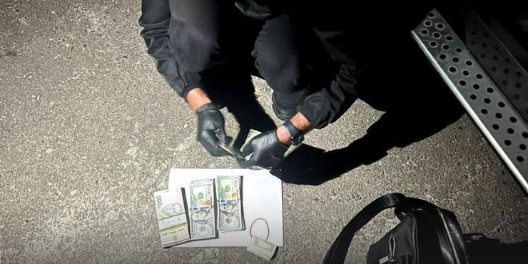 На Тернопільщині начальник ТЦК давав відстрочку від мобілізації за талони на пальне: деталі справи