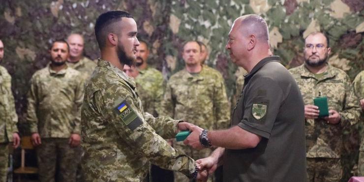 Голова ДПСУ Дейнеко нагородив прикордонників у підрозділах на передовій