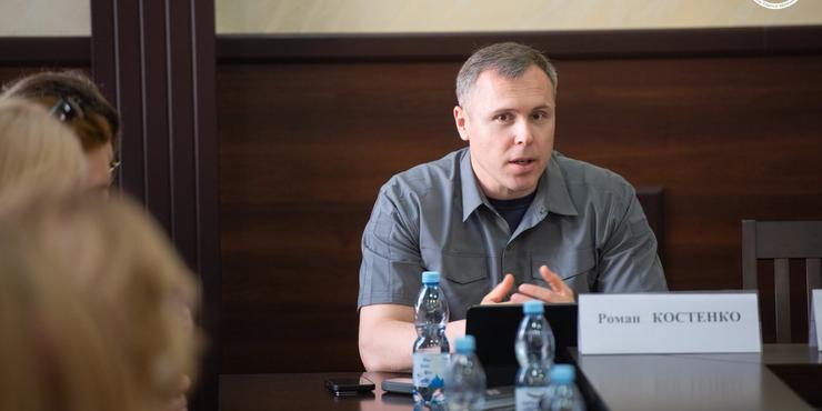 Костенко переконаний, що після воєнного стану Україна потребує змін до Конституції