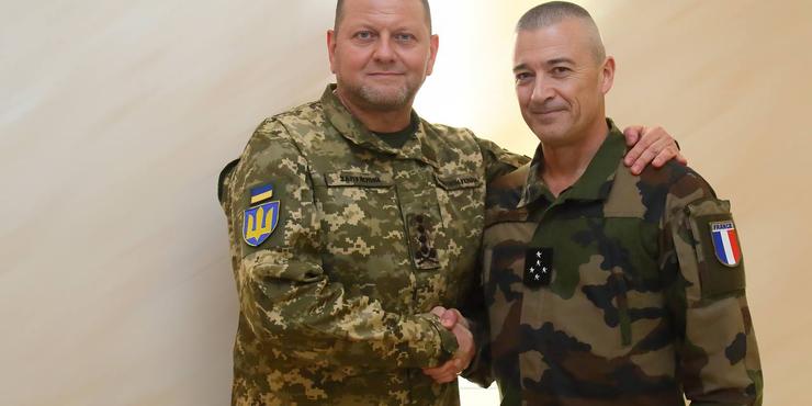 Україну вперше відвідав французький генерал Бюркар: про що з ним говорив Залужний