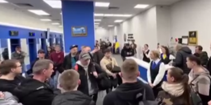 В Єврокомісії прокоментували припинення надання консульських послуг чоловікам-українцям