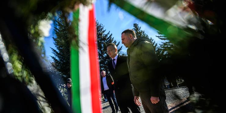 Угорщина хоче повернути права своїй національній меншині на Закарпатті: про що говорив Сійярто в Ужгороді