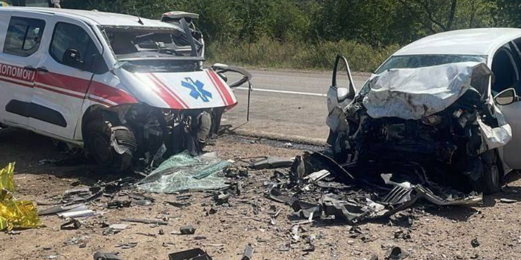 На Миколаївщині сталася смертельна аварія зі швидкою: подробиці трагедії