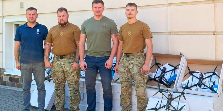 Допомога заради перемоги: фонд “МХП-Громаді” передав дрони для бійців Третього армійського корпусу