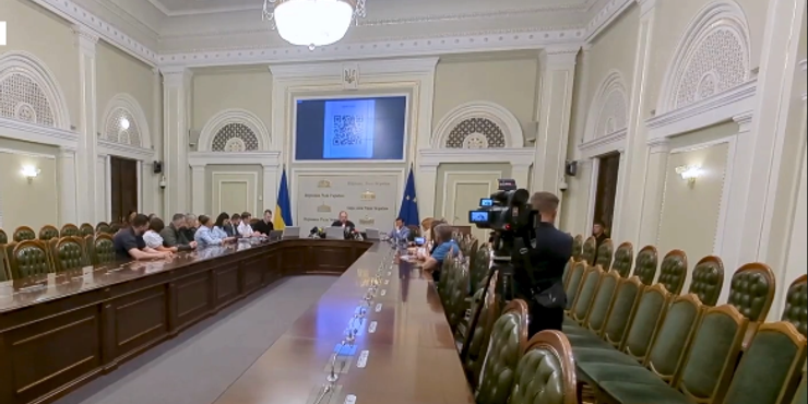 У Раді показали залу для засідань в укритті на випадок тривалих тривог Альтернативний зал для голосування