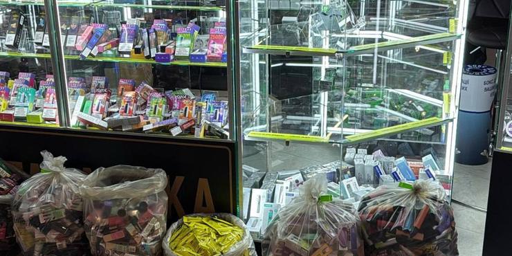 У Києві БЕБ викрило масштабний канал збуту електронних сигарет на понад 12 млн грн