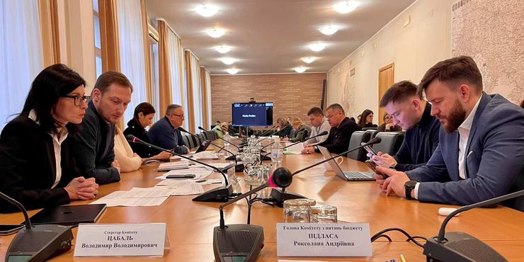 Бюджетний комітет ВР відновив штрафи постачальникам, які не поставили зброю на фронт