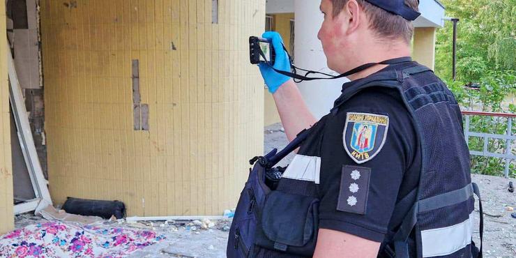 Поліція розповіла подробиці про трьох загиблих від уламків ракети в Києві