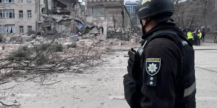 Наслідки ракетного удару по Києву: КМВА і Кличко повідомили про руйнування і кількість постраждалих