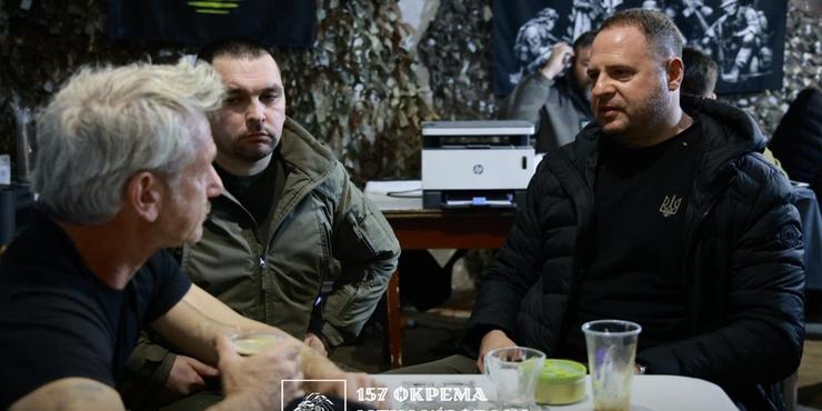 Шон Пенн побував на фронті разом із Андрієм Єрмаком, який з'явився на передовій після тривалої відсутності на публіці