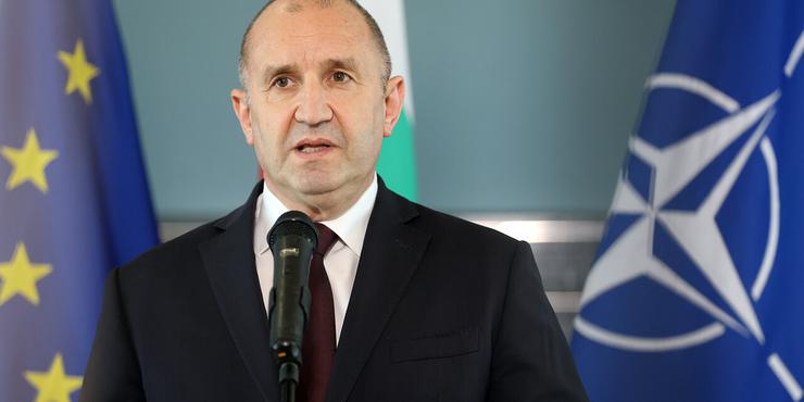 Прем'єр Болгарії заявив на саміті НАТО, що його країна більше не може допомагати Україні зброєю