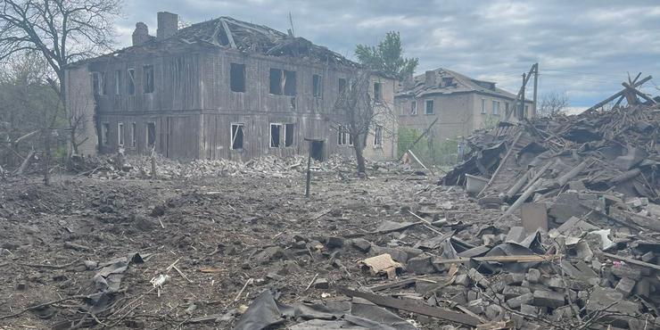Росіяни обстріляли Донеччину "Смерчами": повідомляють про 9 поранених