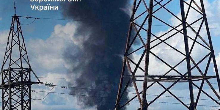 ЗСУ уразили один з найбільших НПЗ в РФ і полігон ворога ЗСУ уразили один з найбільших НПЗ в РФ і полігон ворога