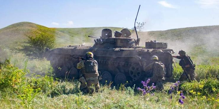 Українські війська просуваються вперед на півдні після введення у бій резервів, — WP