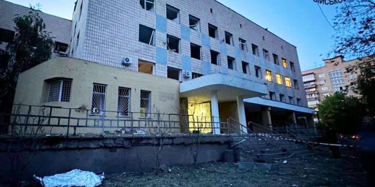 Невідкрите укриття у Києві: охоронець причетний до комуністичної організації, яка заперечує незалежність України