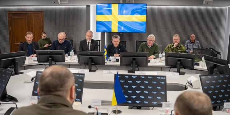 "Агенція оборонних закупівель" Міноборони України уклала перший контракт зі шведськими зброярами: деталі угоди