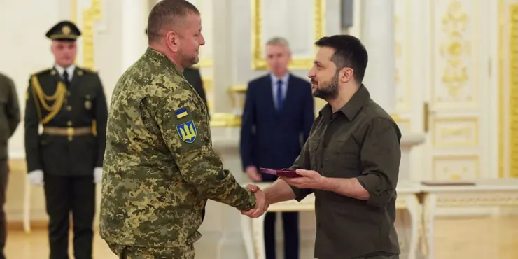Залужному довіряють 92% українців, довіра до Зеленського впала, — опитування КМІС