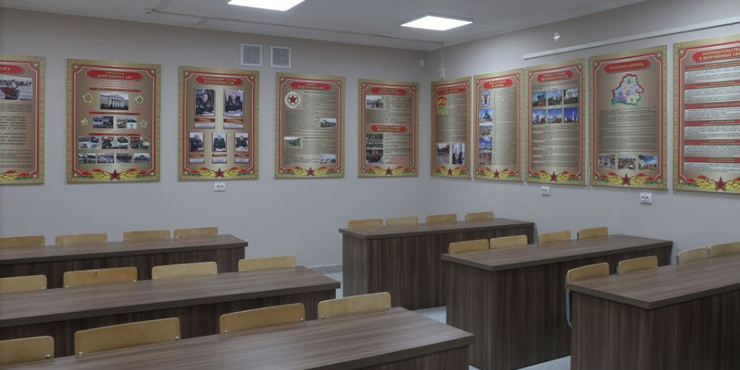 Росіяни створюють на окупованих територіях "кадетські корпуси", щоб виховати вояк з місцевих дітей