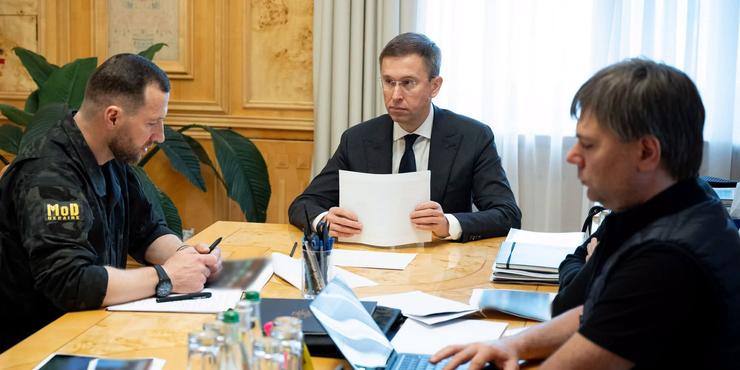 У Раді готують уточнення щодо надбавок держслужбовцям за володіння англійською мовою