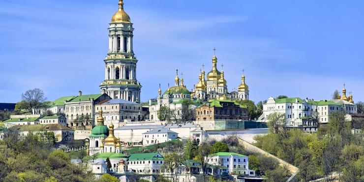 Комісія мінкульту показала жахливі наслідки користування Лаврою УПЦ МП
