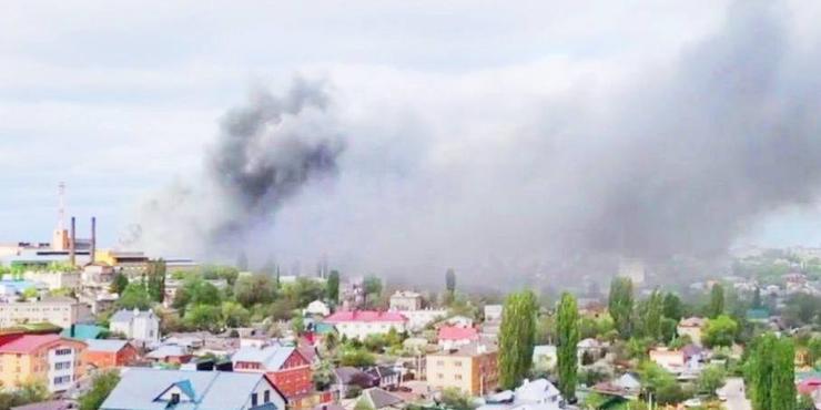 У російському Воронежі горить електромеханічний завод: що відомо