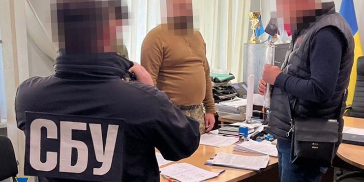 На Закарпатті керівник ТЦК і заступник комбрига ТРО заробляли на “ухилянтах”