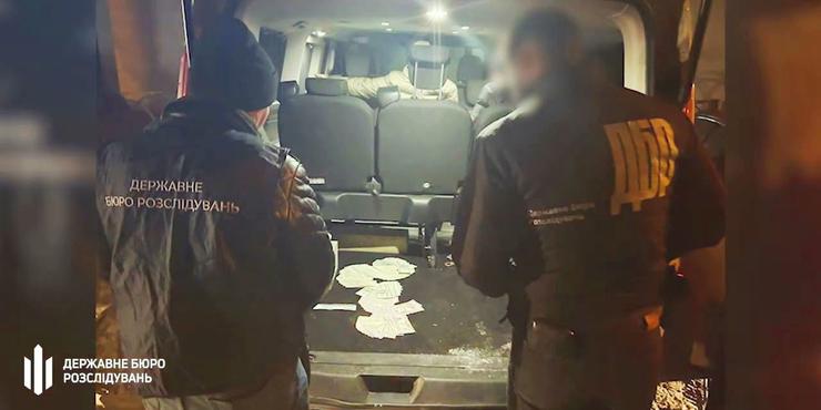 У Києві викрили масштабну оборудку з розкраданням військового одягу: що відомо