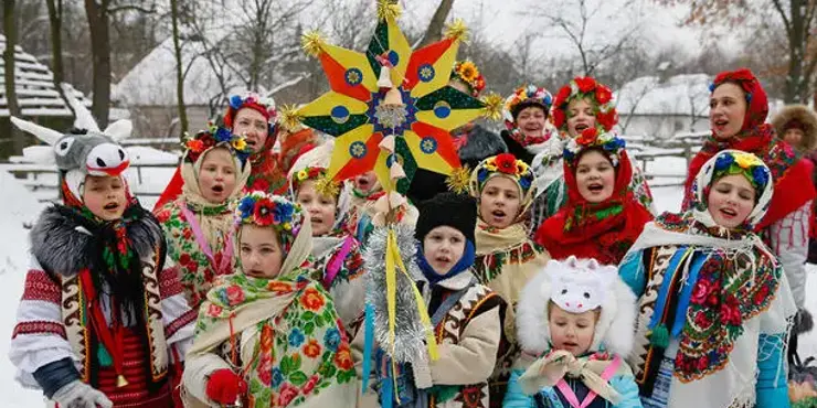 Опитування про дату Різдва в Дії: більшість українців хочуть святкувати 25 грудня